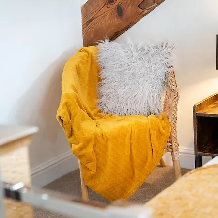 Luxury - Town Centre Apartment *