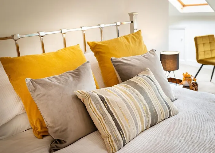 Luxury - Town Centre Apartment